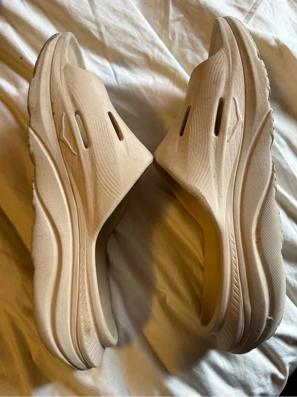 HOKA Ora Recovery Slides Unisex Men’s 9 / Women’s 11 Beige Cushioned Sandals